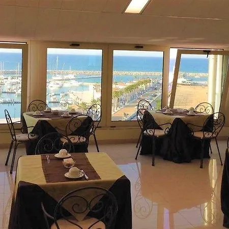 Borgo Marina Hotel 3*