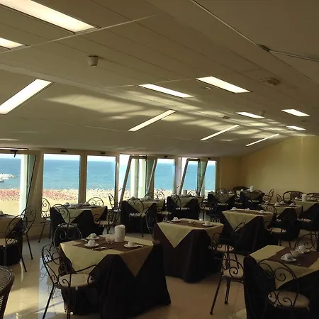 Ξενοδοχείο Borgo Marina 3*