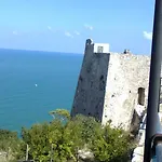 Hotel Borgo Marina 3*