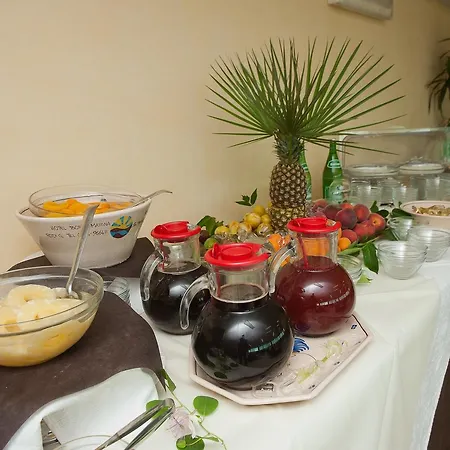 מלון Borgo Marina 3*