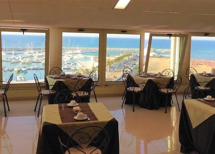 Borgo Marina Hotel 3*