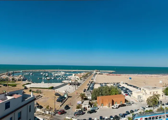 Borgo Marina فندق رودي غارغانيكو