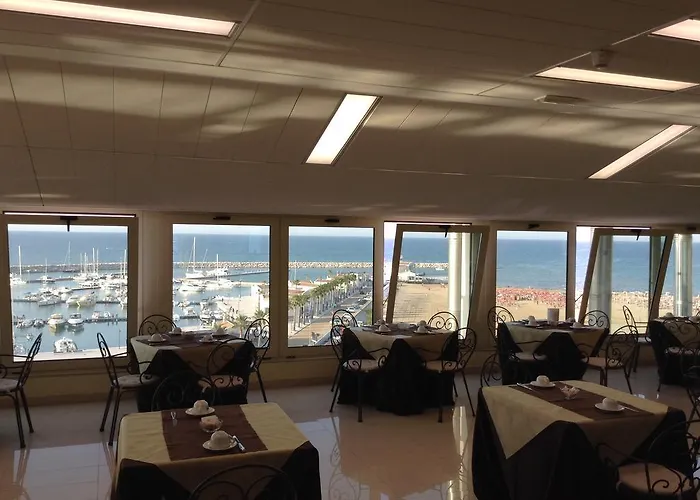 فندق Borgo Marina